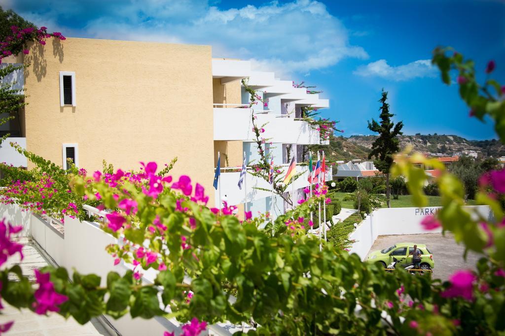 Iris Hotel Afantou Eksteriør billede